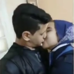 ينيك بنت خالته في الاوضة بعد ما هرارها بوس ومص بزازها